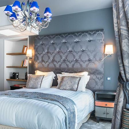 Brit Hotel Privilege Lisieux - La Villa Des Arts Екстериор снимка