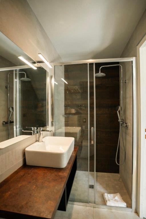 Brit Hotel Privilege Lisieux - La Villa Des Arts Екстериор снимка