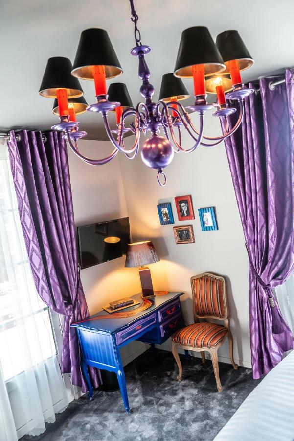 Brit Hotel Privilege Lisieux - La Villa Des Arts Екстериор снимка